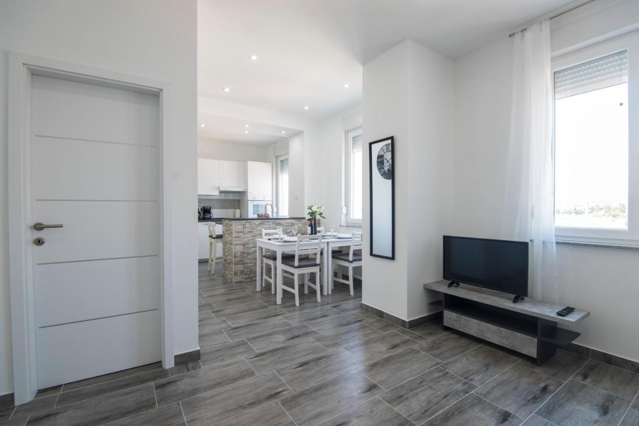 Pleasure Sea View Apartment Zadar Buitenkant foto